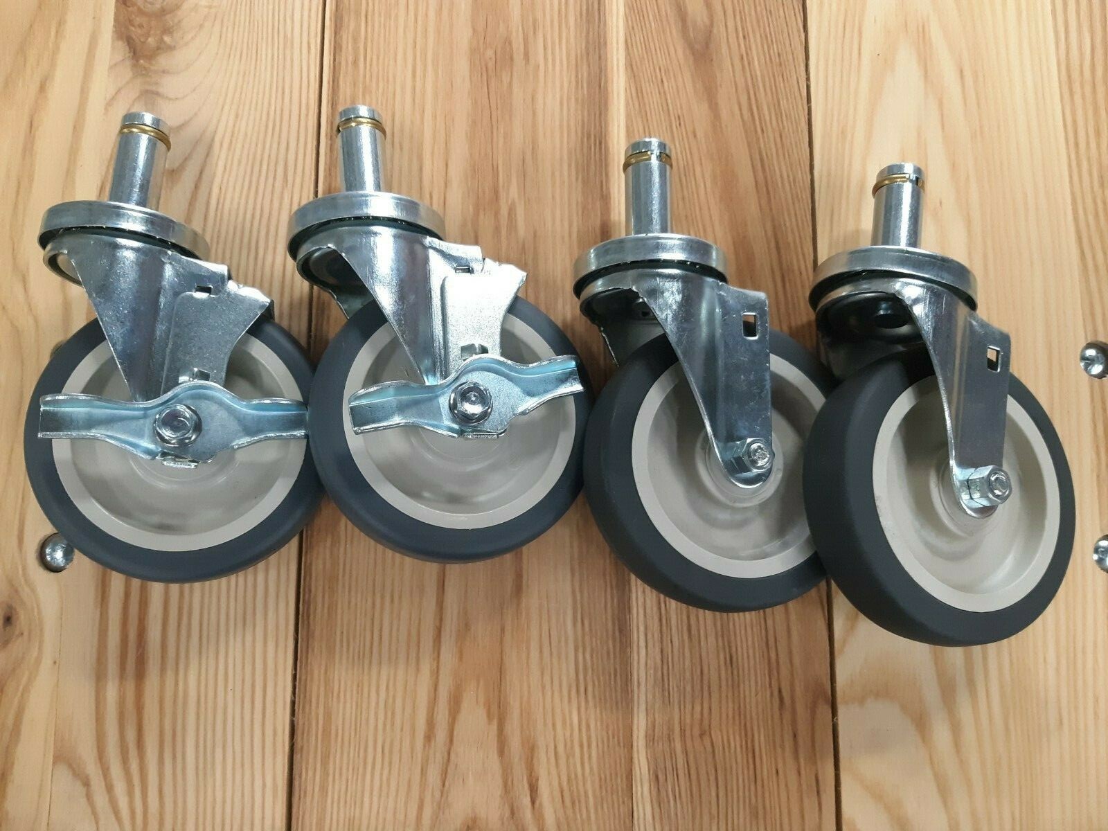 Set of 4 Metro Rack 5″ Casters 2 with Brakes and 2 Without Brakes NSF