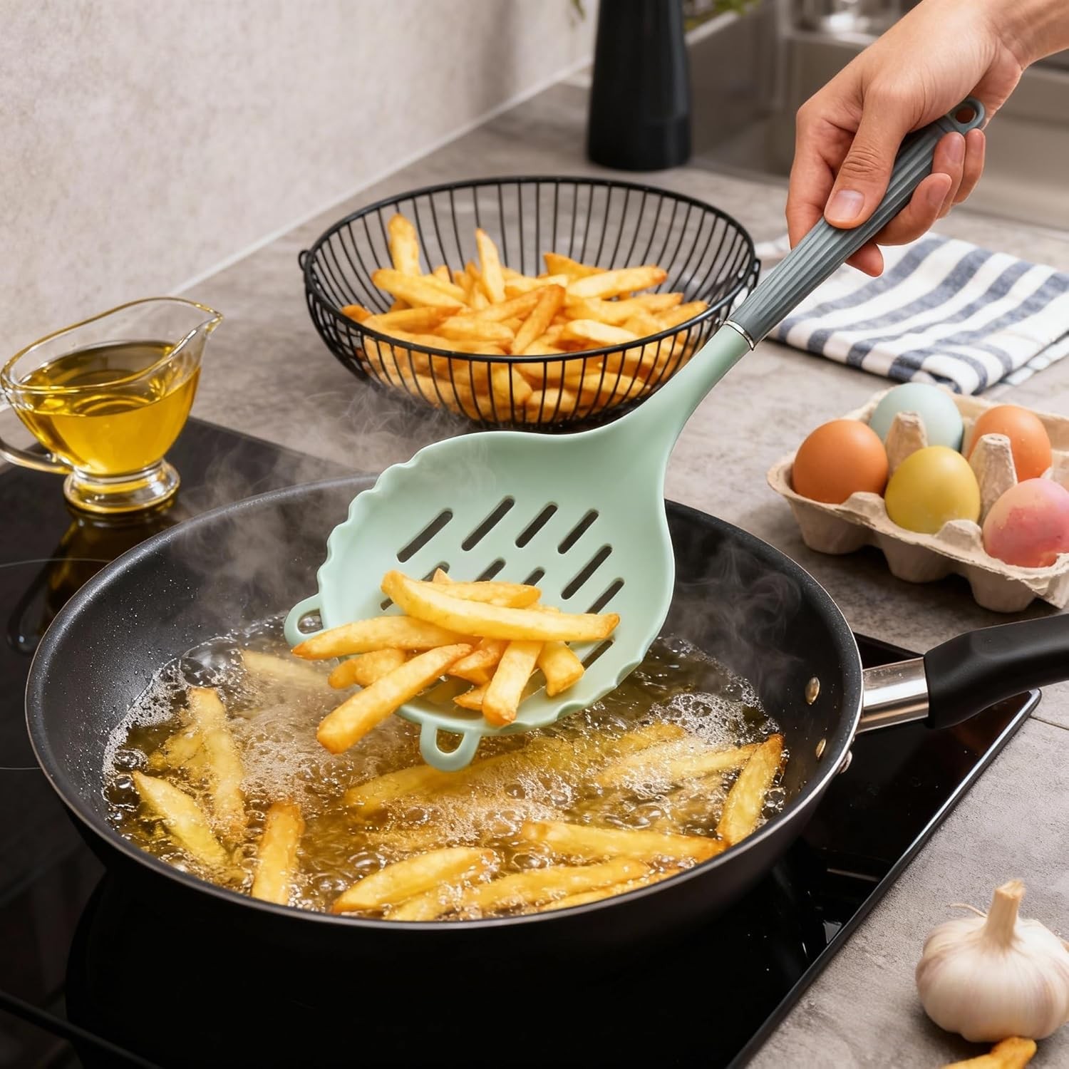 One-Piece Silicone Slotted Spoon, Lar Kitchen Spoon.Heat Resistant Non