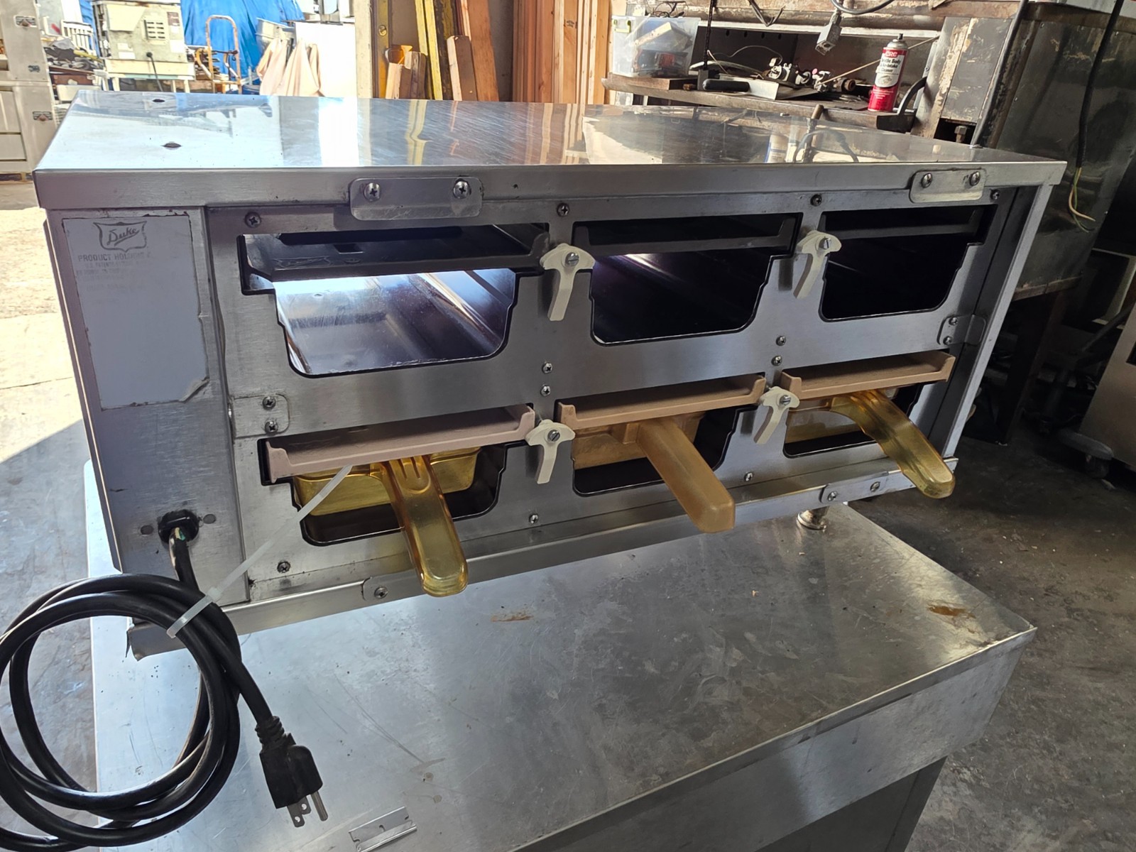 Duke RFHU-23 120/60/1 26 Inch Heated Holding Cabinet 2 Tier 3 Sections 7 trays