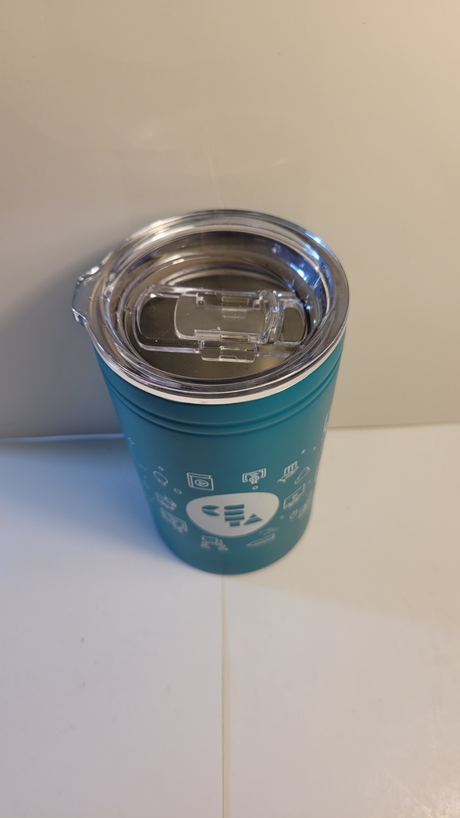 Hot and Cold To Go Drink Cup with Lid Turquois Color Metal Plastic 10 oz 5 x 5»