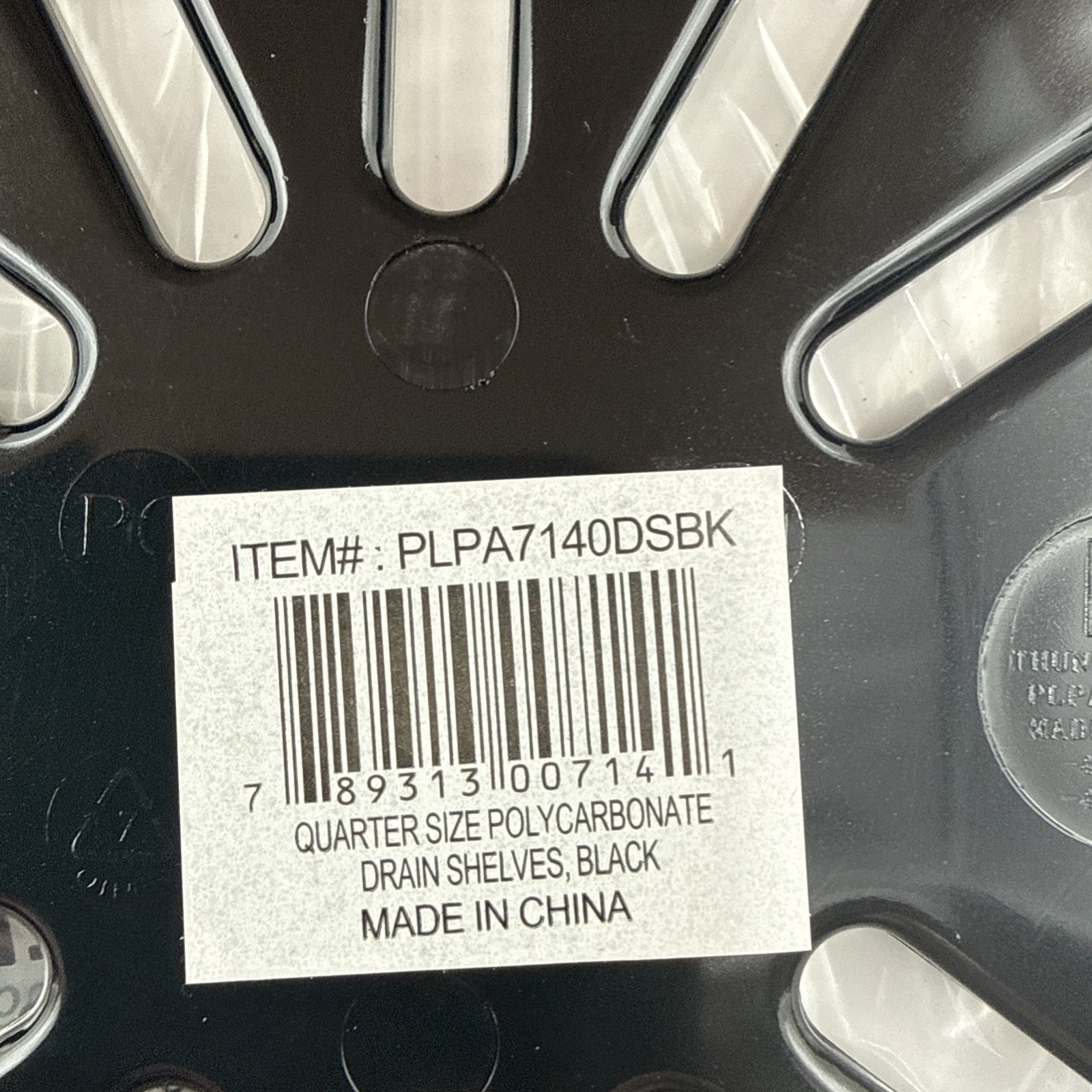 20 Pack Thunder Group PLPA7140DSBK 1/4 Size Drain Shelf Rack Insert Black NSF