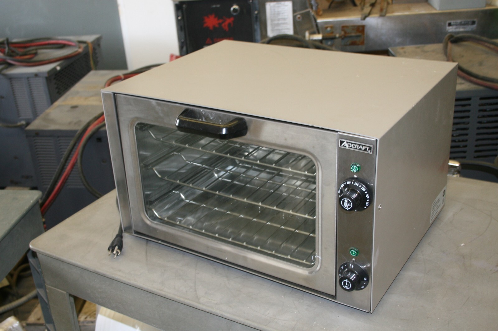 Adcraft COQ-1750W Quarter-Size Electric Countertop Convection Oven 120V 60Hz