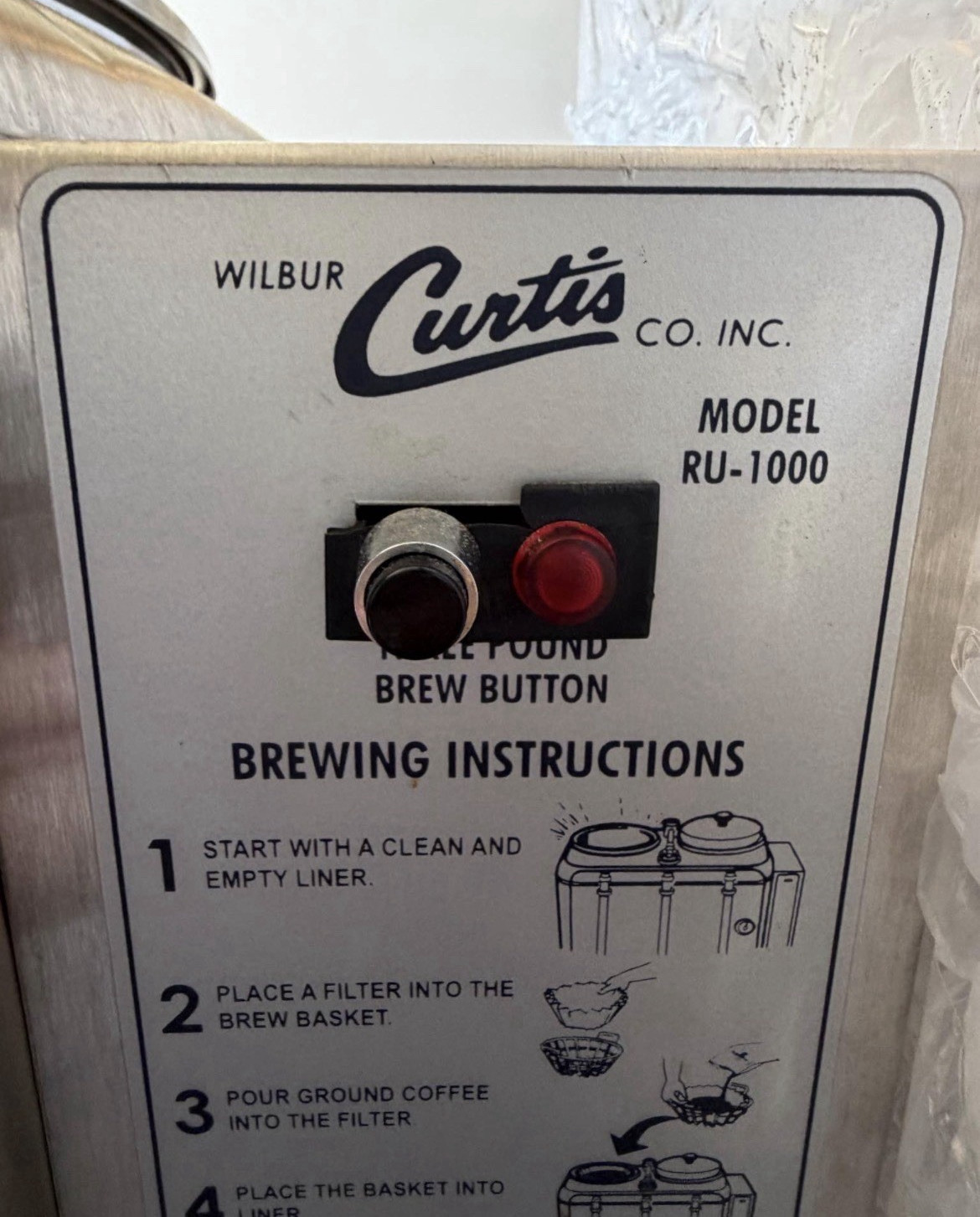 Wilbur Curtis RU-1000 Double Bulk Dispenser Coffee Brewer 2 Warmers Faucet