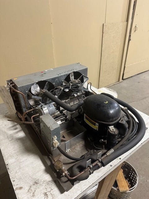 **NEW** 208/230 PH1 COPELAND/EMBRACO REFRIGERATION UNIT MODEL CAV-201