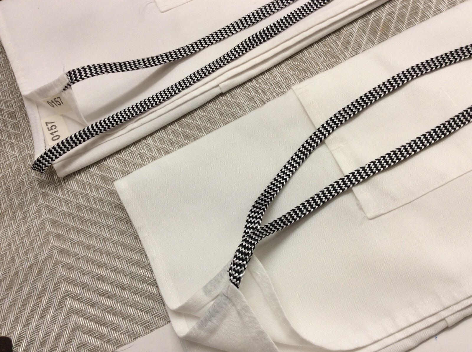 Lot Of 2 Restaurant Waiter Waitress Barista Half Bib 4-Pocket Apron White 30×25