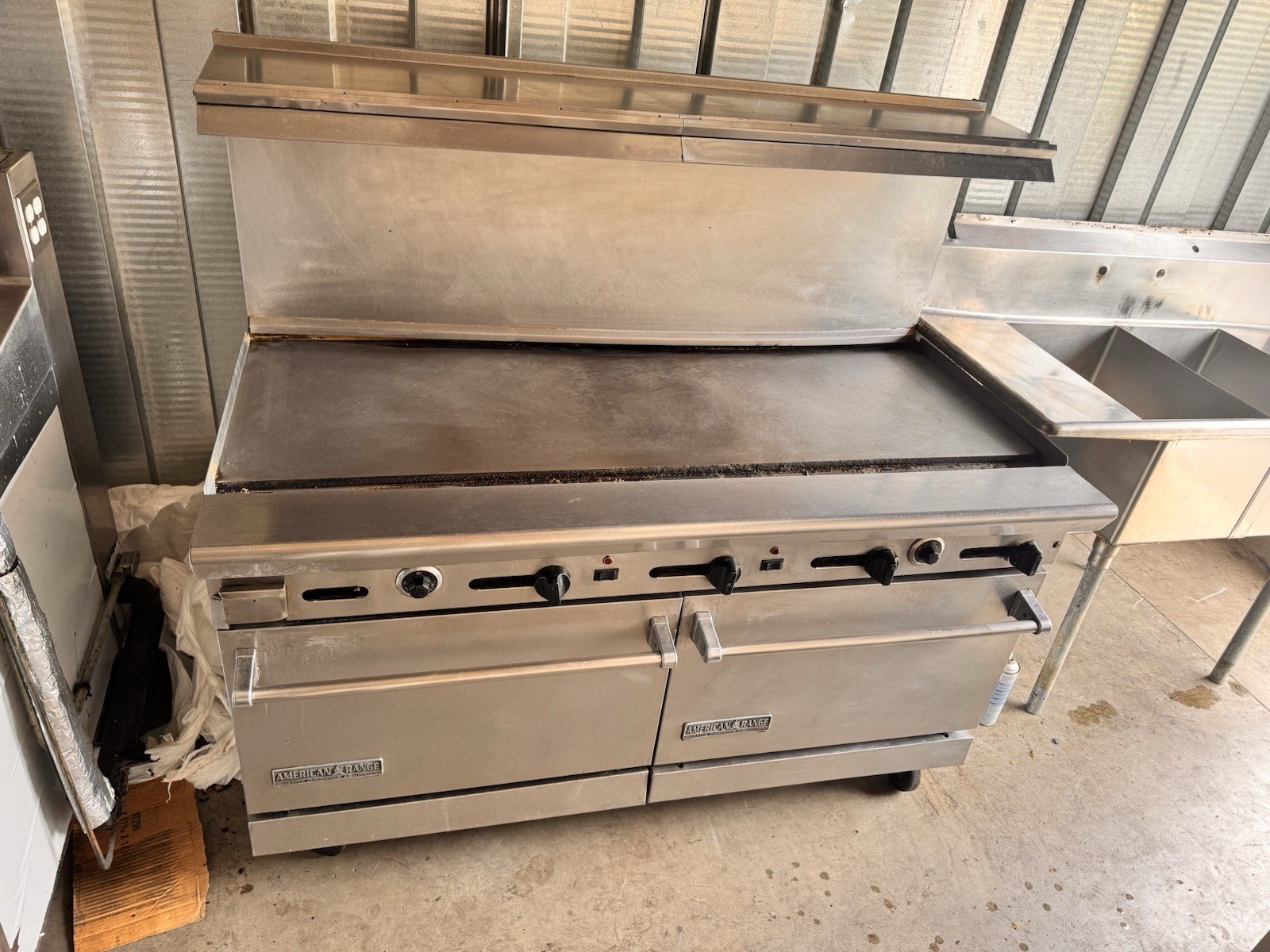 American Range 60 inch Heavy Duty Restaurant Range Griddle and 2 Ovens READ PLZ