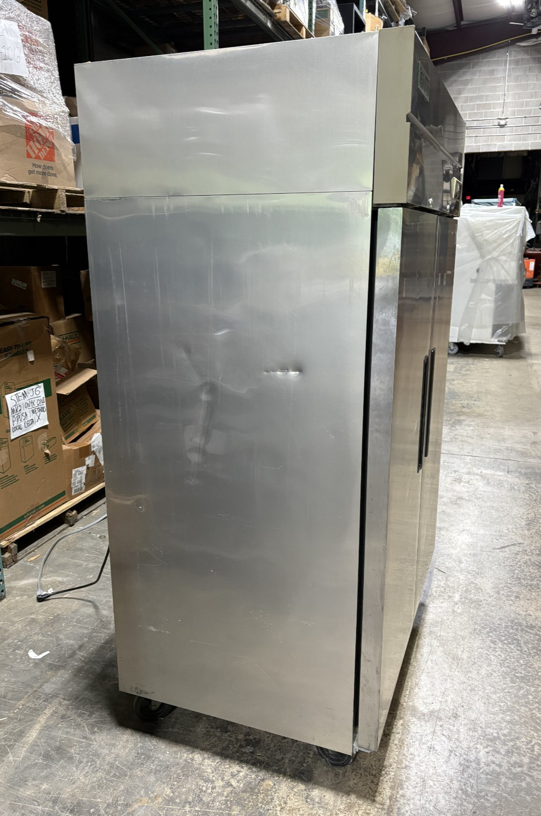 Green World Turbo Air GST-40DR 2 Solid Door 50″ Restaurant Reach-in Refrigerator