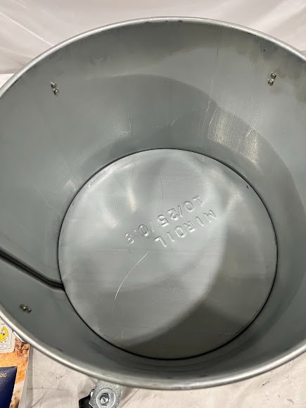 MirOil 7 Gallon Enameled Steel Grease Bucket / Fryer Oil Filter Pot