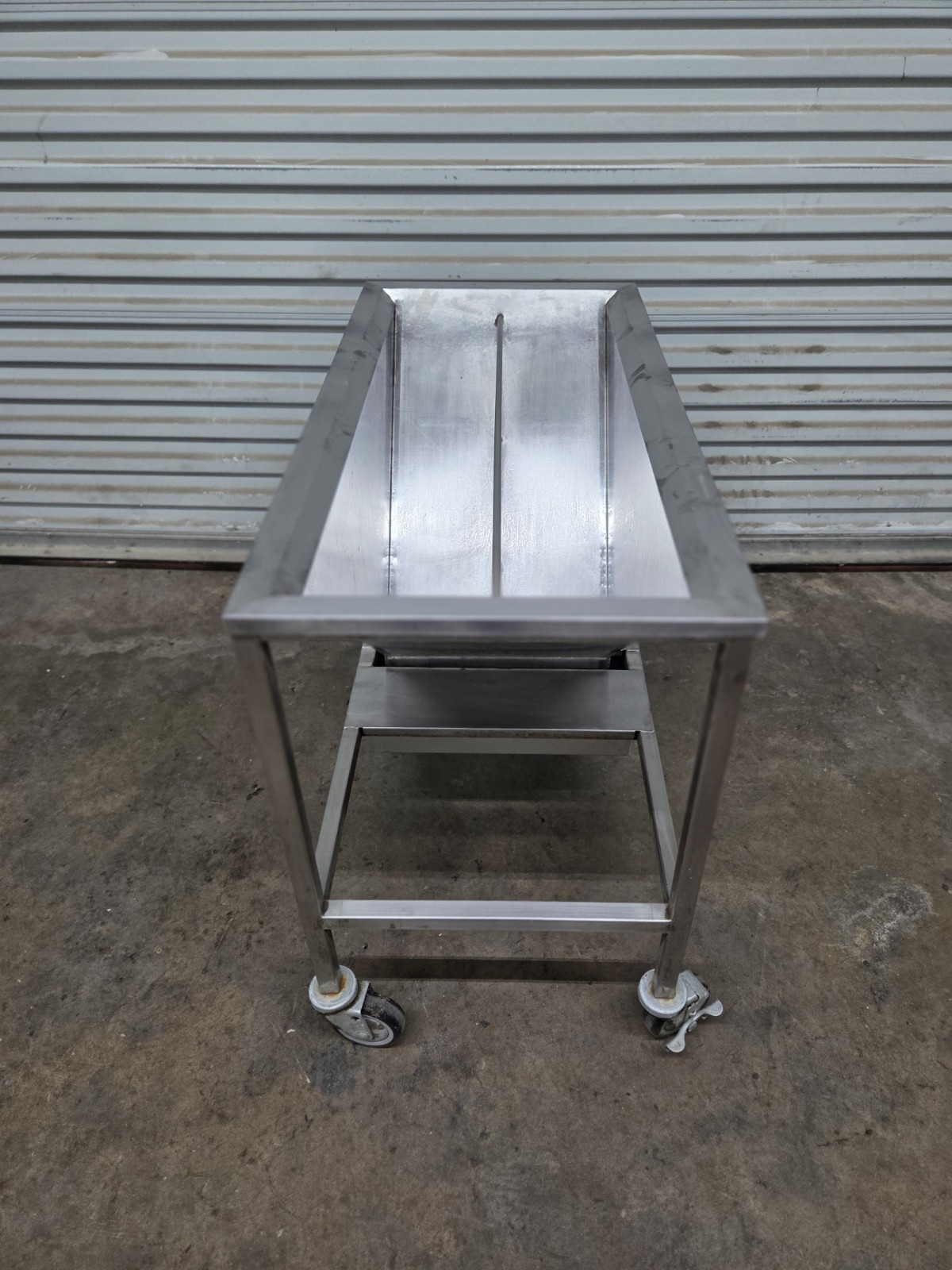 Avalon Manufacturing DXSS 16″ x 36″ x 30″ Stainless Steel Screen Drain