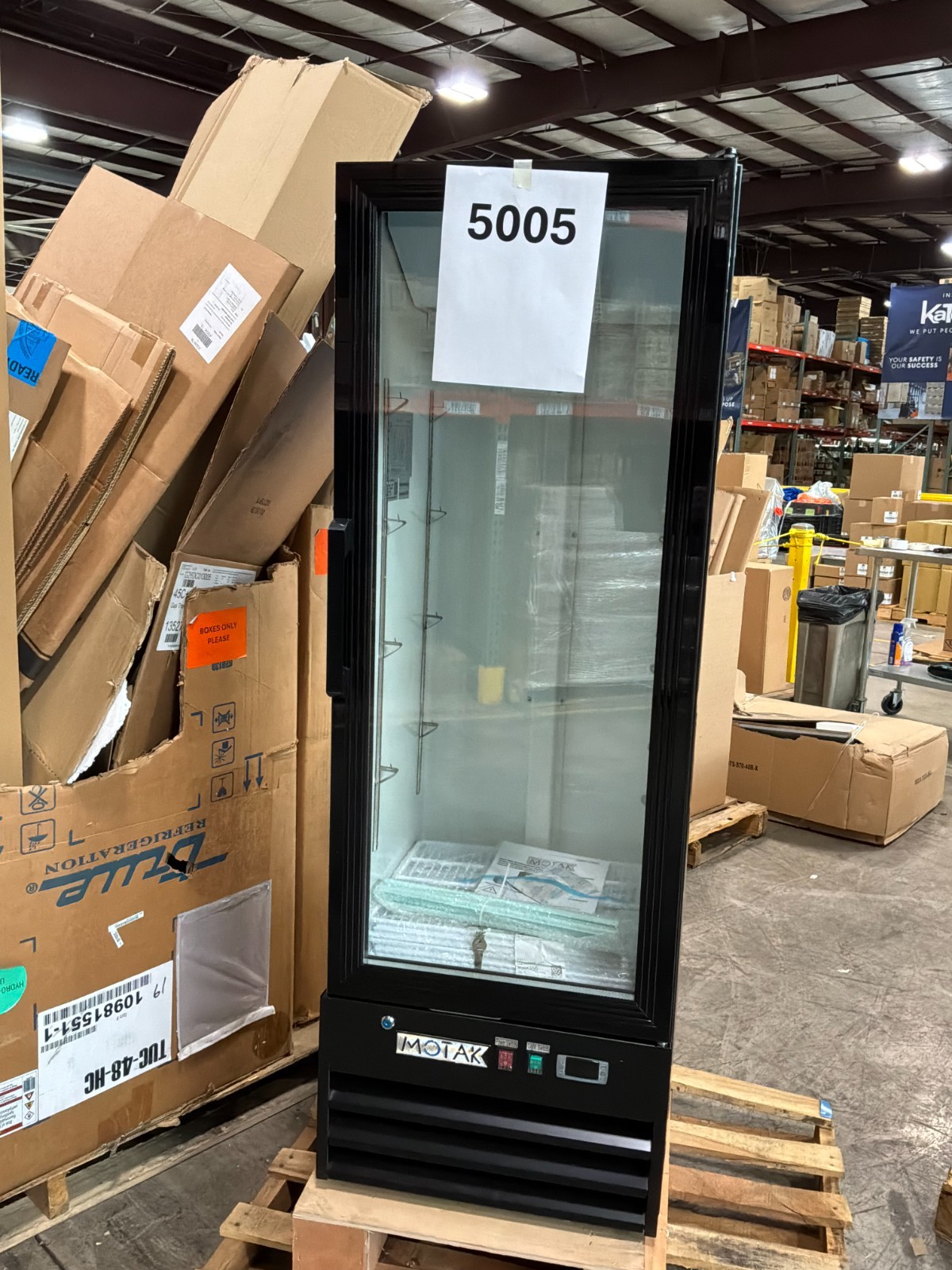|5005| MoTak MGD-1DR-21-X 21 5/8″ One Section Glass Door Merchandiser – (1) Rig