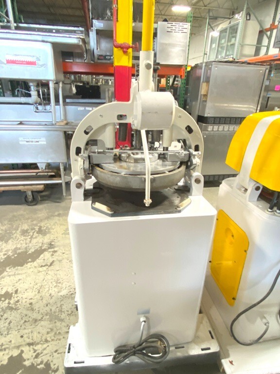 Dough Divider & Rounder/ Nussex / Eberhardt Model P7U Semi Automatic 26 Cut