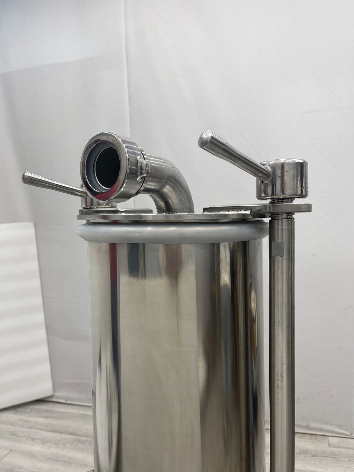 Hydraulic 26L Automatic Sausage Stuffer Maker 110V Sausage Filling Machine
