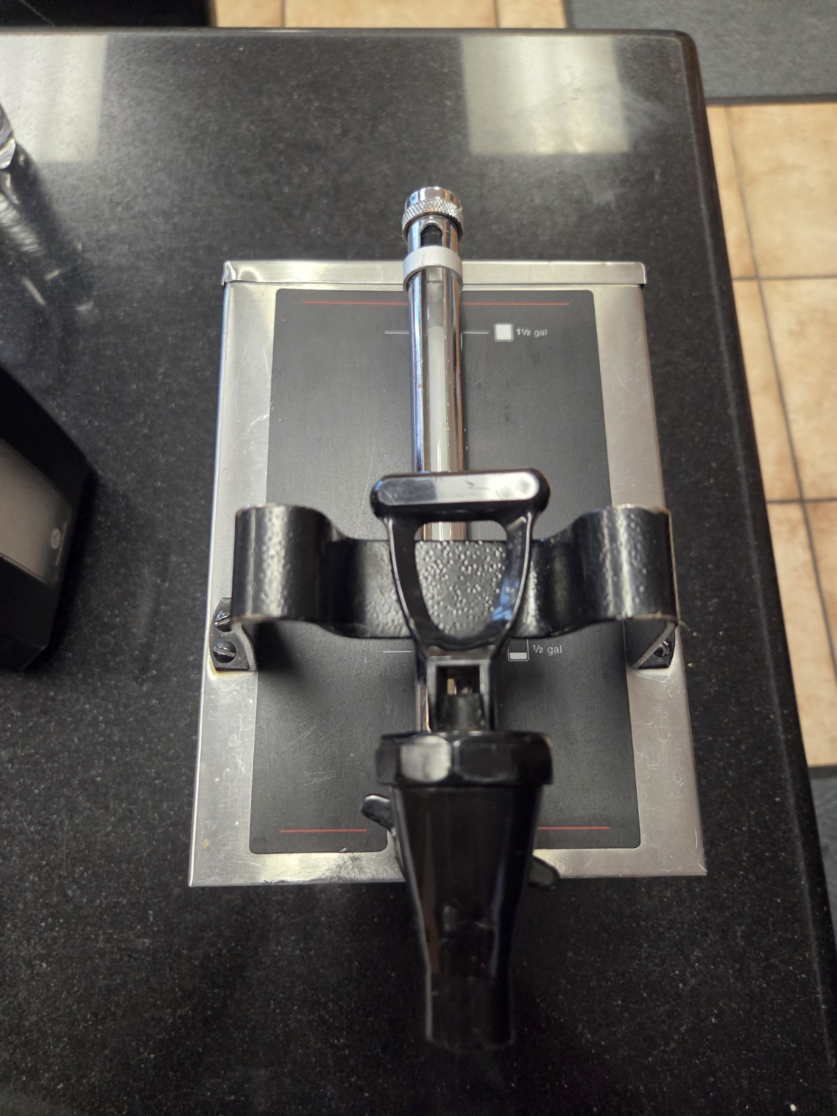 BUNN 20950.0004 Bunn 1.5 Gallon, Top Handle, 1.5 GPR FF (One) 1 Server ONLY