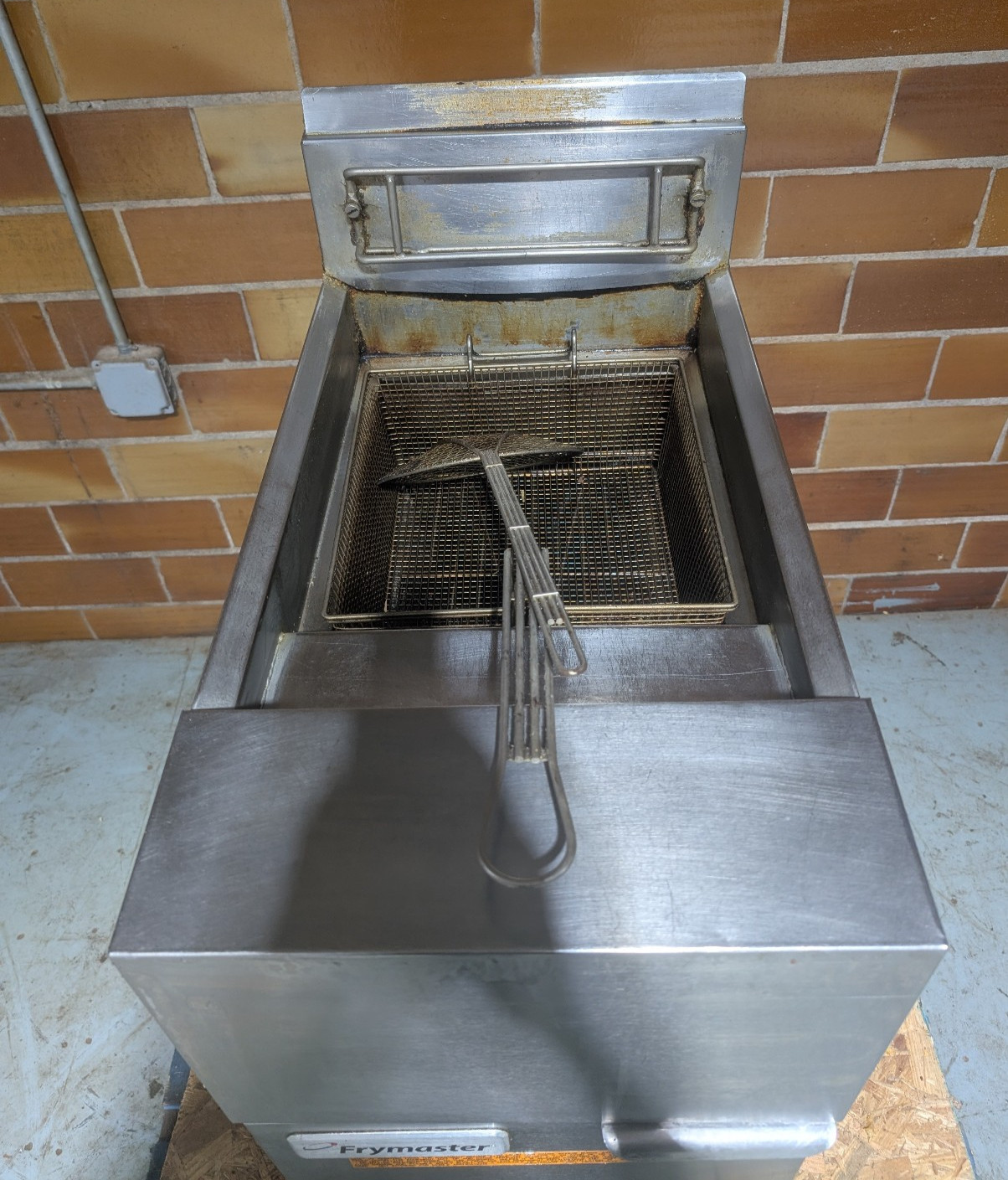 Frymaster GF14SD Natural Gas Floor Deep Fryer, 40 lb., 100,000 BTU