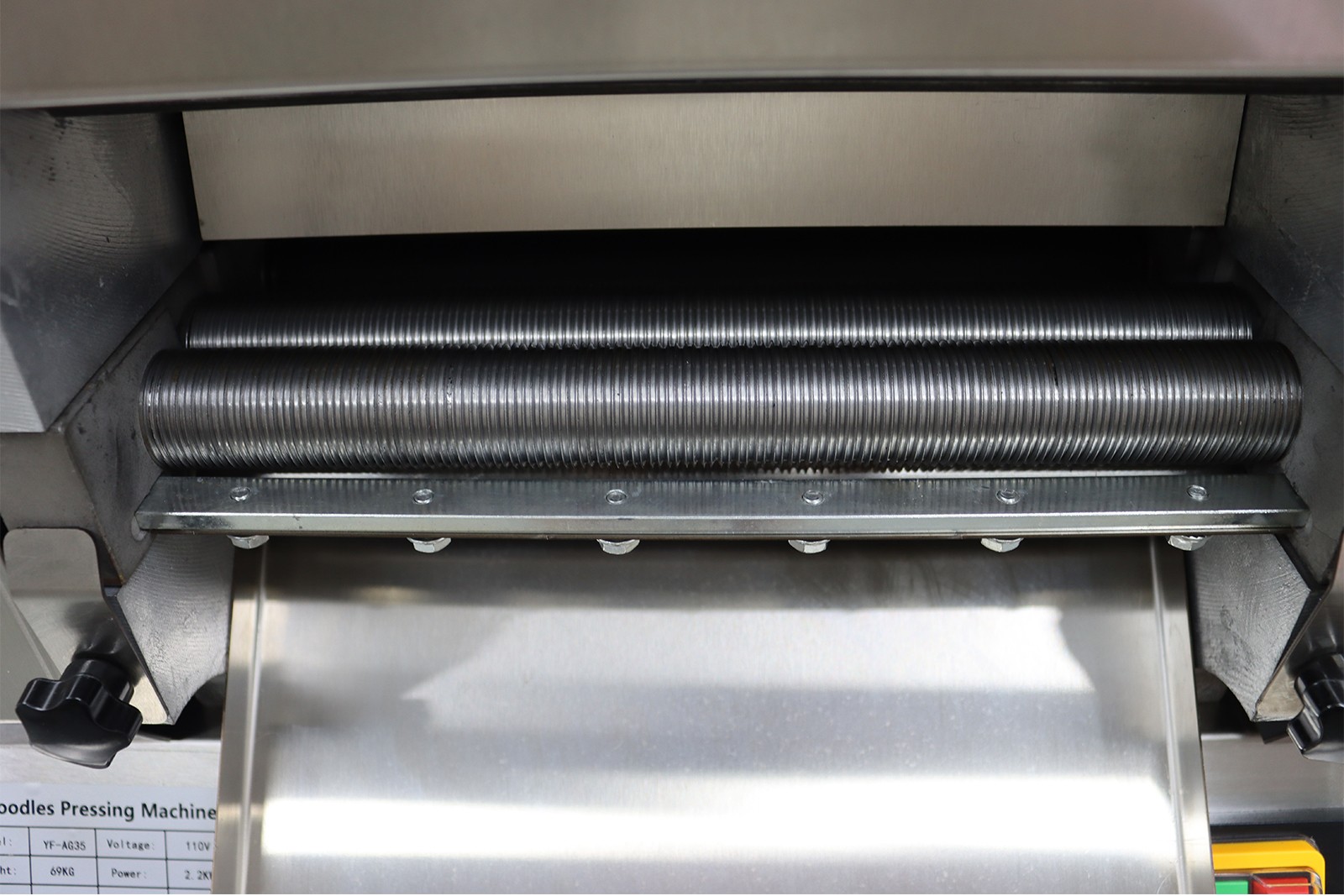 Commercial Pasta Makers Dough Roller Noodle Cutting Machine w/2mm Round Cutters