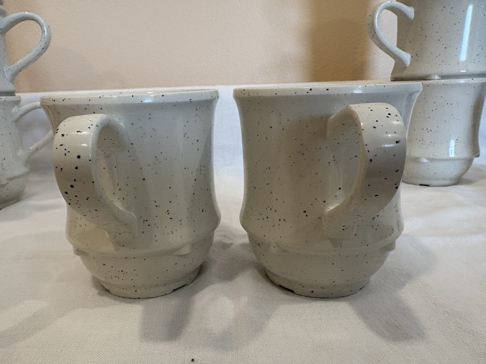Thunder Group 9 Oz Melamine Stackable Handled Cups Set Of 12 Beige Speckled NEW