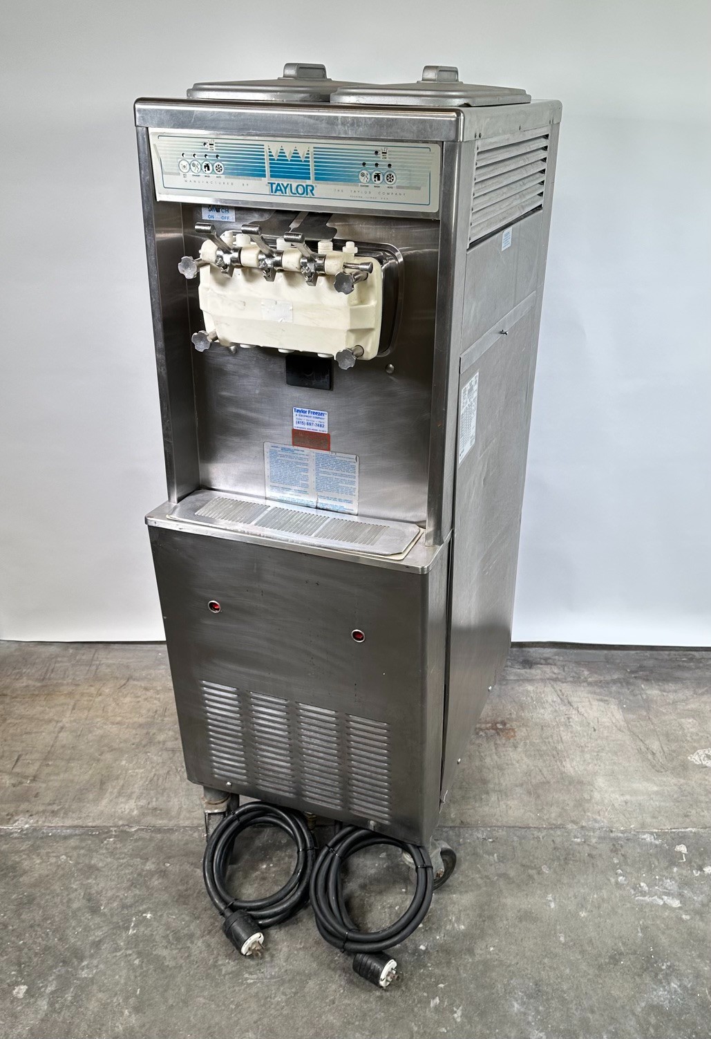 Taylor 794-33 Soft Serve Ice Cream Maker 3 Phase 208–230V (Water Cooled)