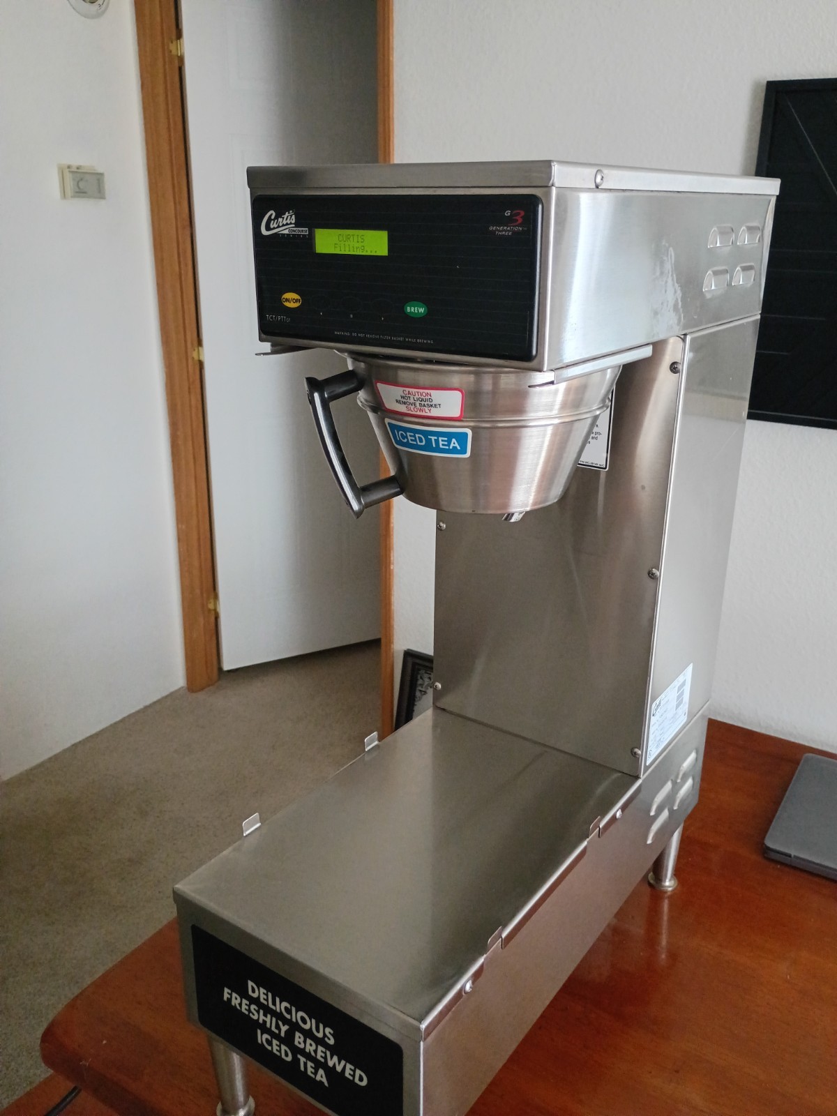 Used Curtis PTT3 Single Tea Brewer w/ Digital Programming – 120v