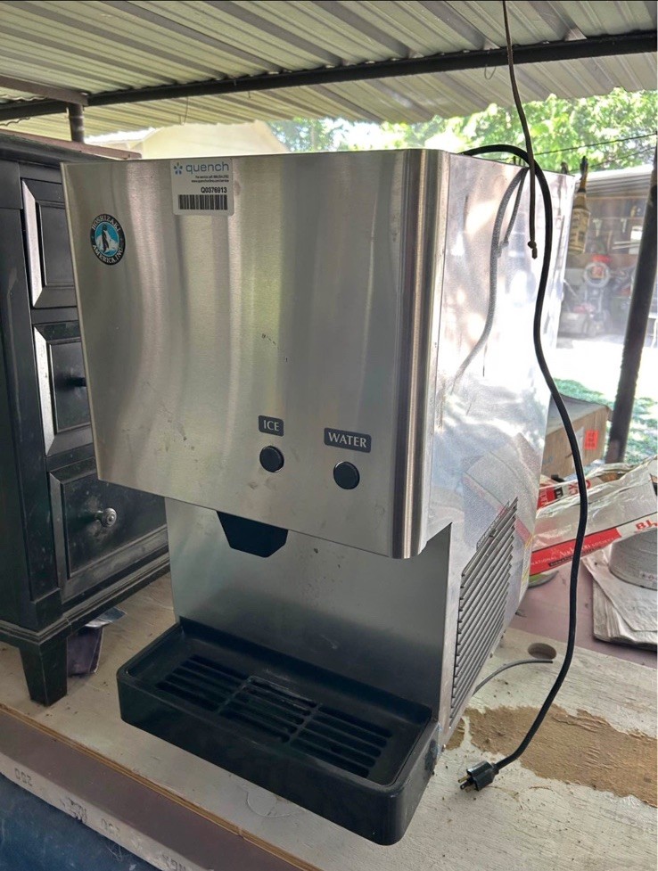 Hoshizaki DCM-270BAH-OS Air Cooled Cube Ice & Water Dispenser 115-120V