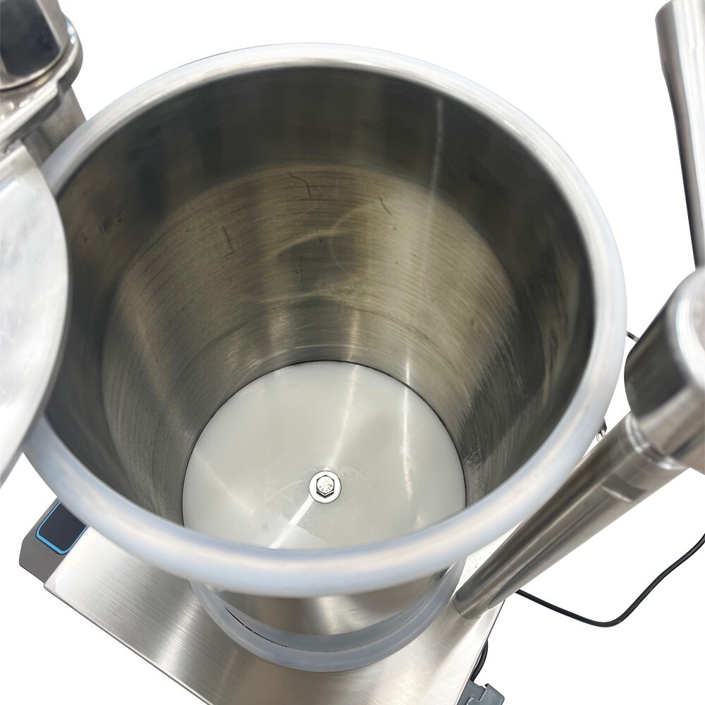 26L Hydraulic Sausage Filling Machine Commercial Meat Stuffing Packing 3 Nozzles