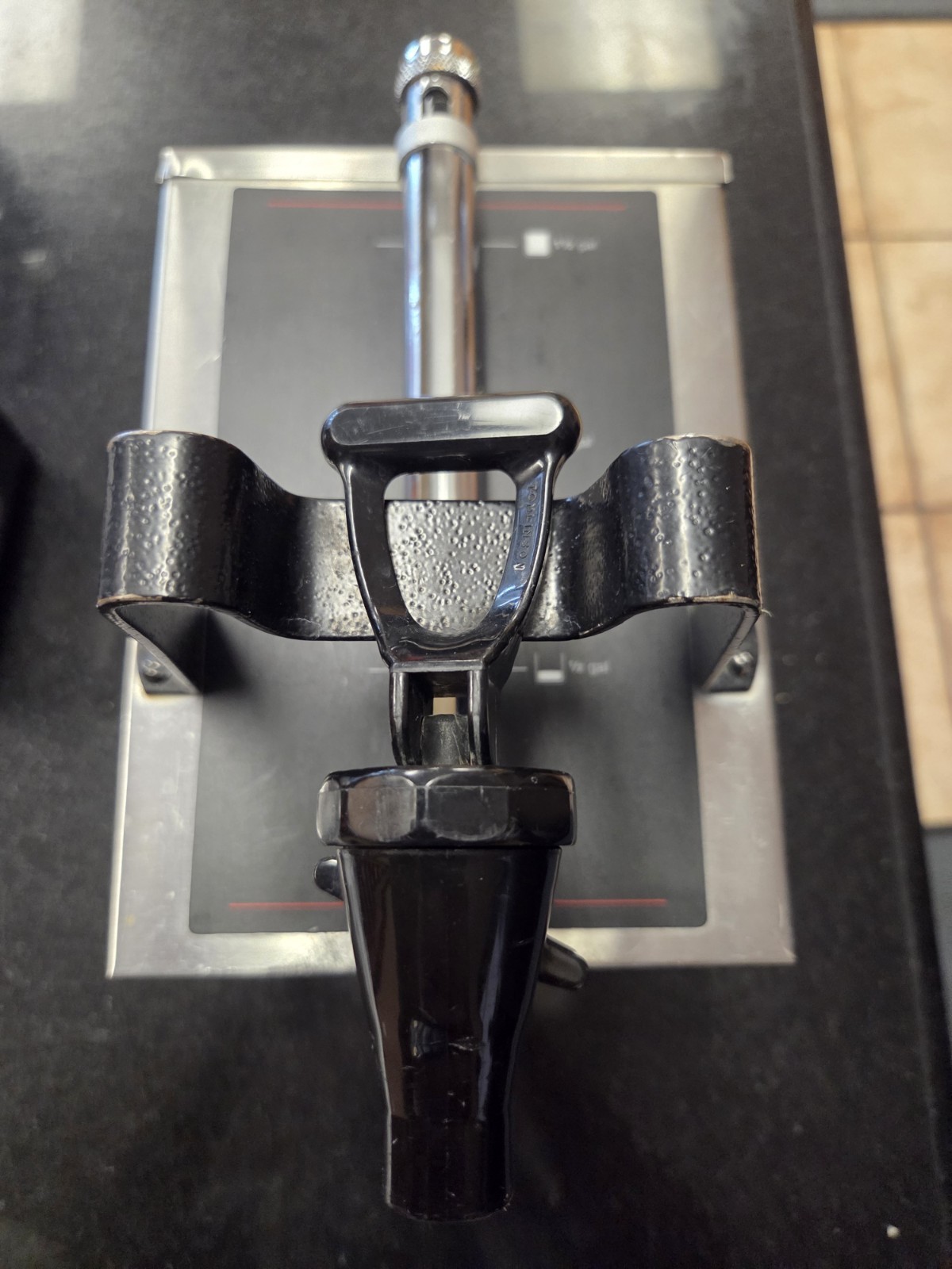 BUNN 20950.0004 Bunn 1.5 Gallon, Top Handle, 1.5 GPR FF (One) 1 Server ONLY