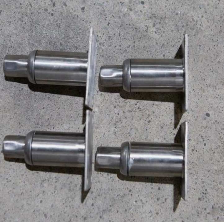 Delfield 4 in stainless steel adjustable legs, for commercial equipment. 4x