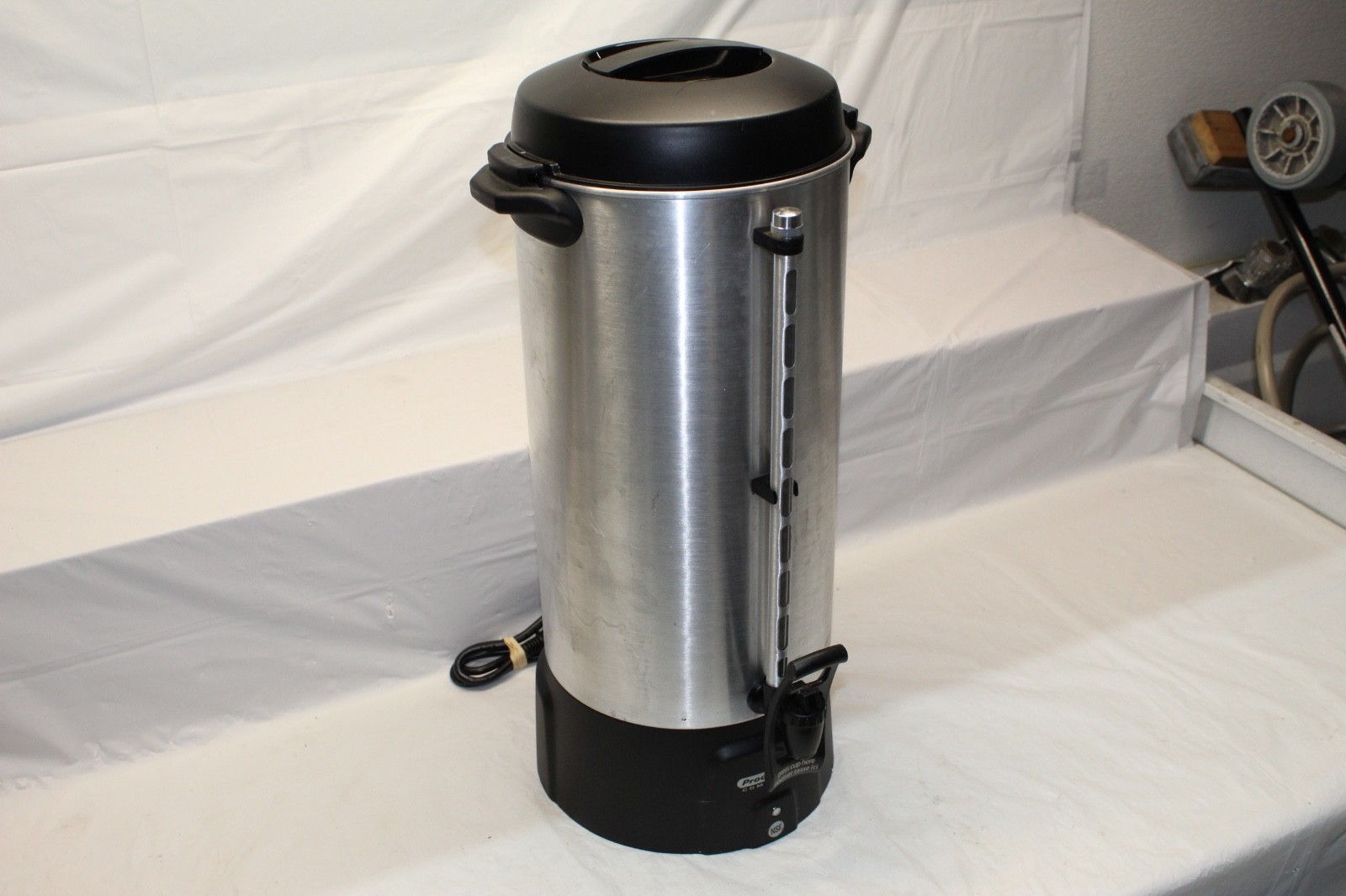 Proctor Silex Commercial 45100R Brushed Aluminum Coffee Urn, 100 Cup Capacity Q1