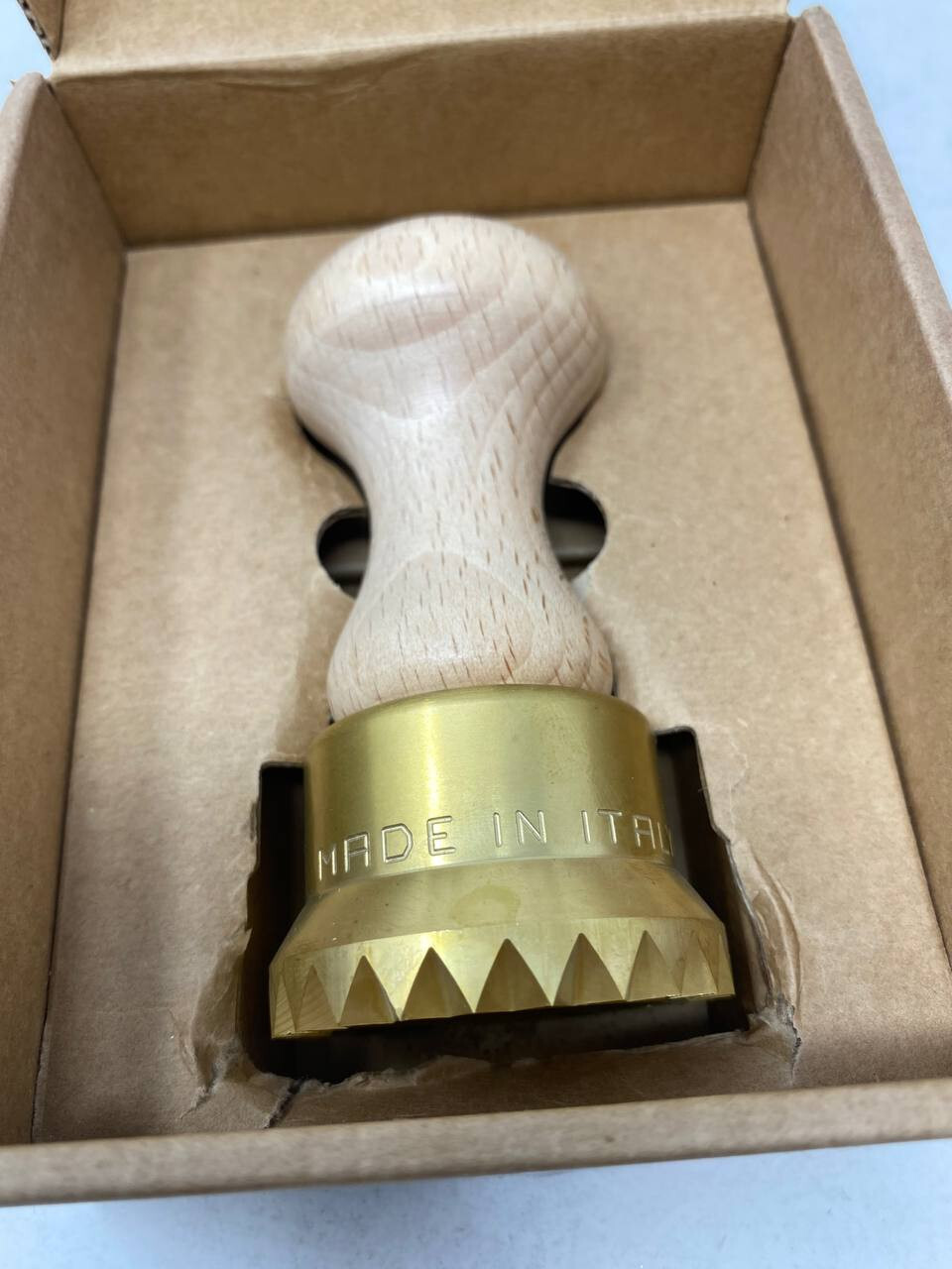 La Gondola Brass Ravioli Stamp Round Cutter made in Italy Open Box