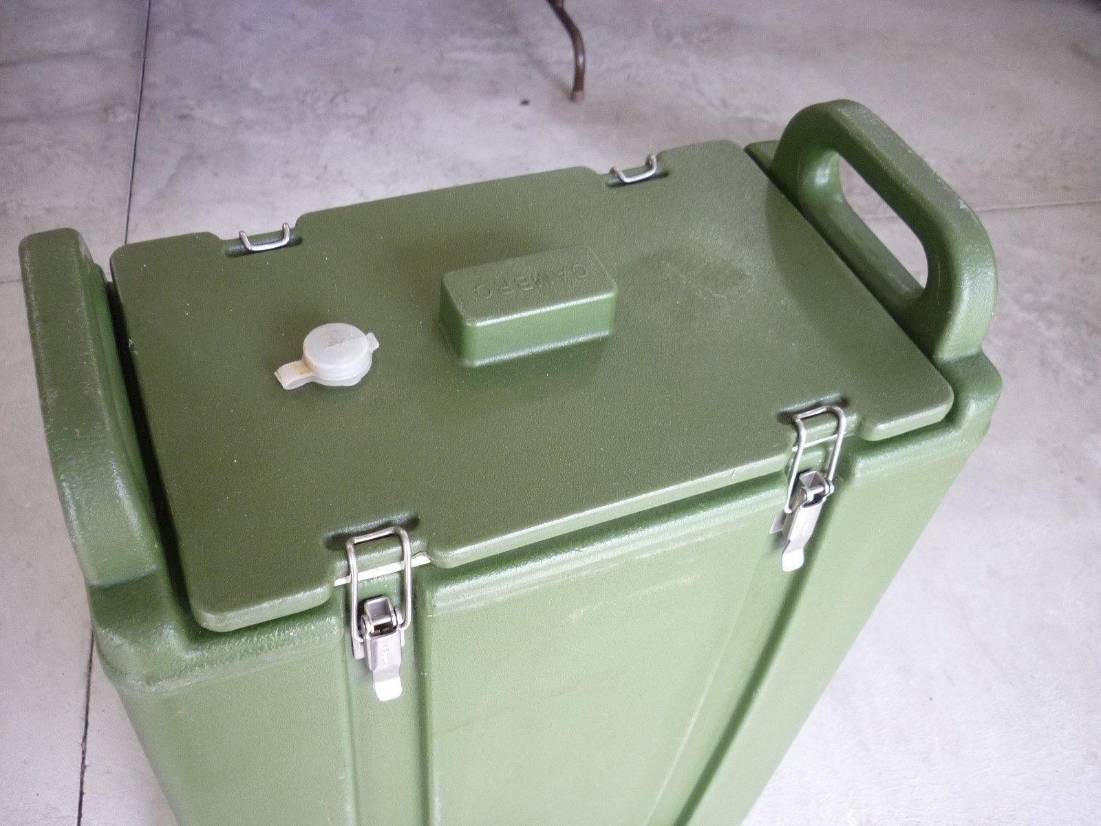 Green Cambro Drink Container Derver Insulated 26F03