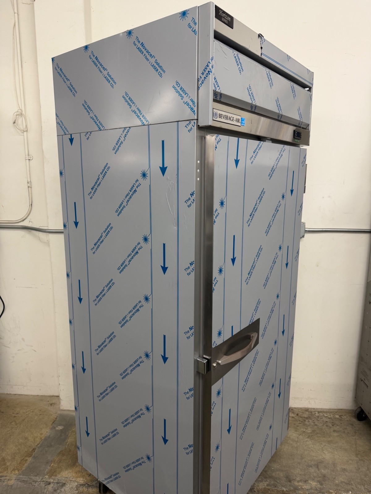 Beverage-Air HR1WHC-1S 35″ Wide Top Mounted Solid Wide Reach-In Refrigerator