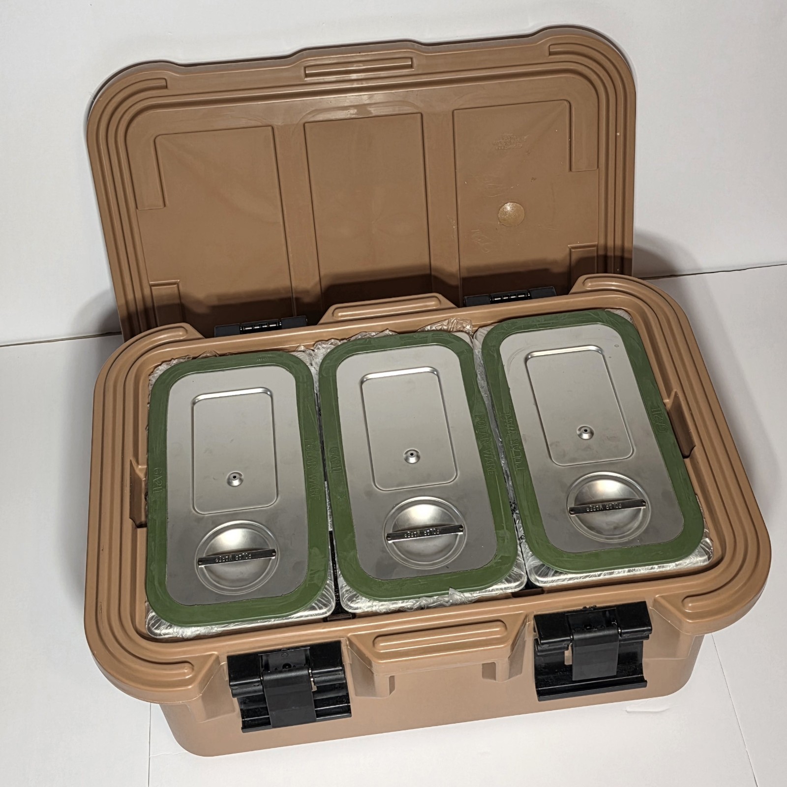Cambro UPCS180 Hot Box Insulated Food Carrier With 3 Stainless Pans
