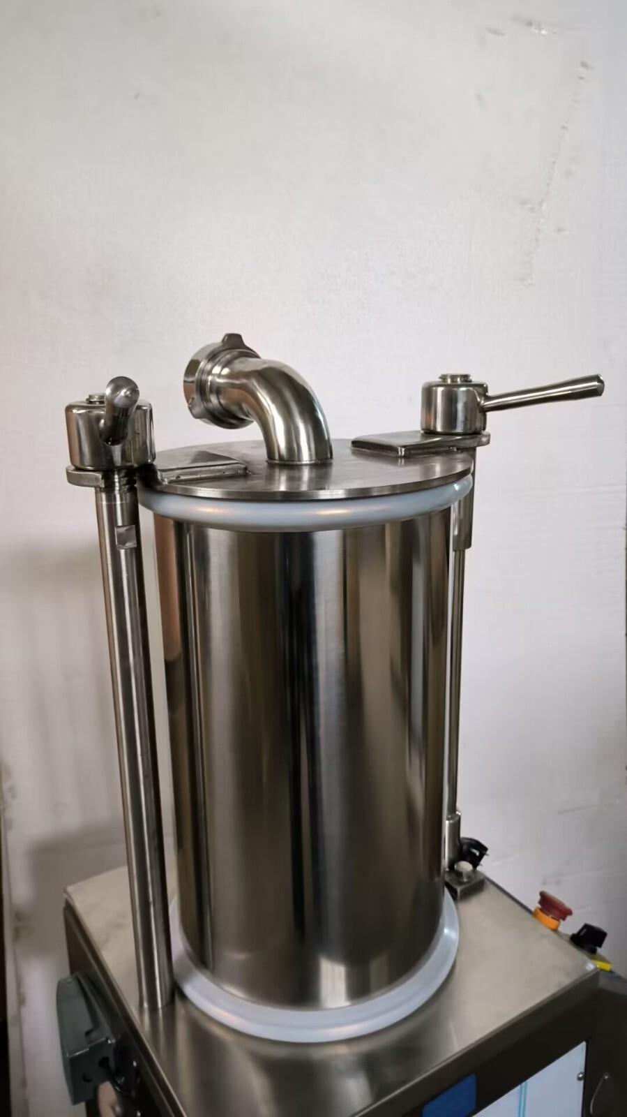 110V 26L Commercial Hydraulic Sausage Stuffer Maker Meat Filler Machine Vertical