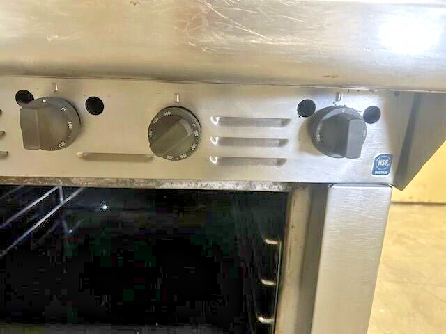 GARLAND M48R STAINLESS STEEL COMMERCIAL GRIDDLE W/ STANDARD OVEN BASE ON CASTERS