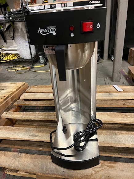 Avantco Pourover Airpot Coffee Brewer – 120V, 1,650W.