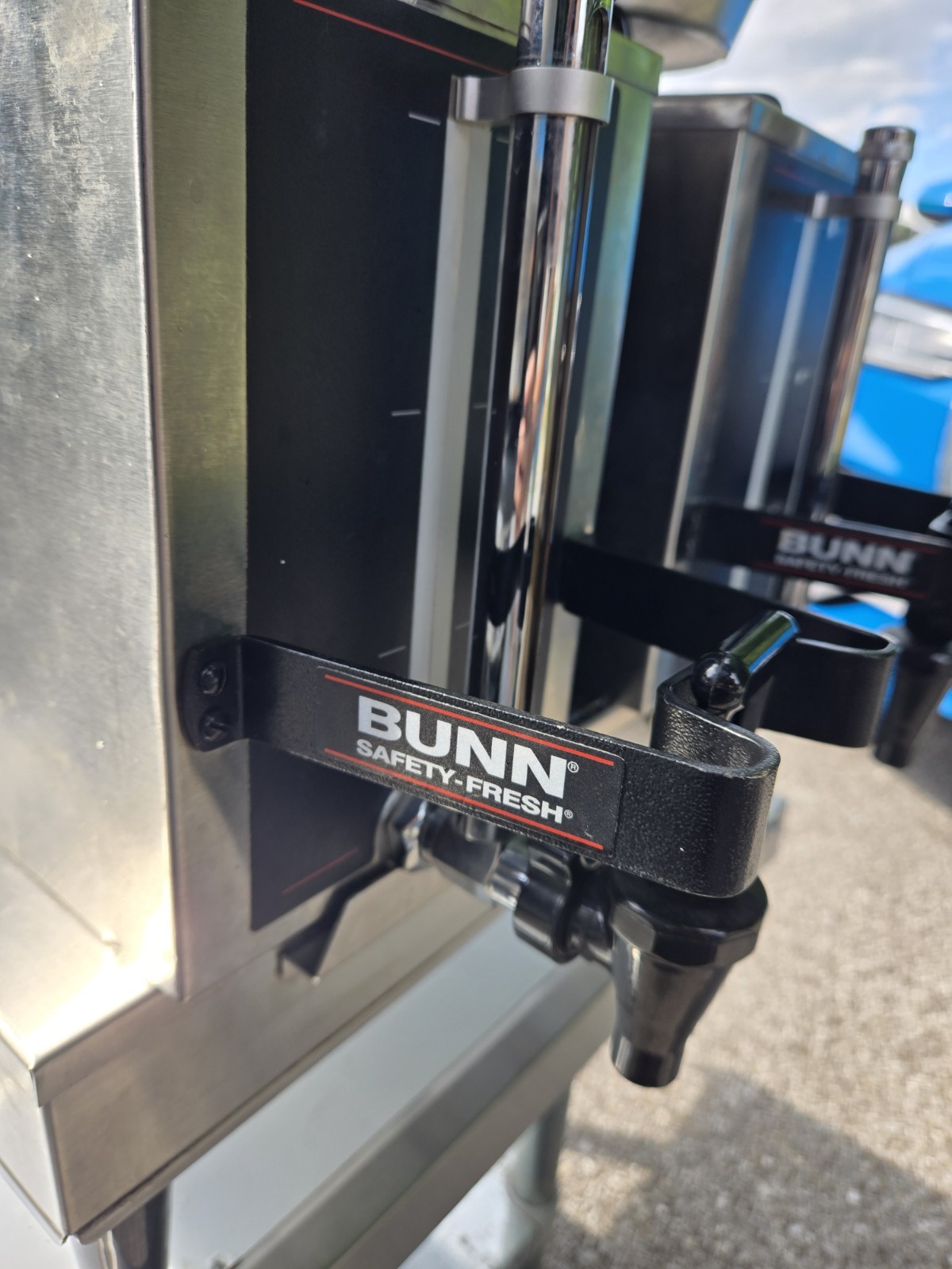 Bunn Commercial 20900.0011 Dual GPR-DBC 18.9 Gallon Dual Coffee Brewer 120/240V