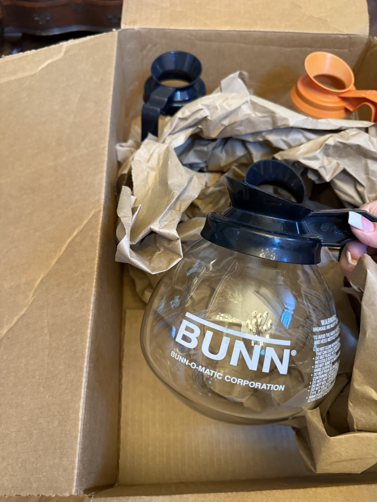 5 Commercial Coffee Pots 4 Bunn 1 Luzo