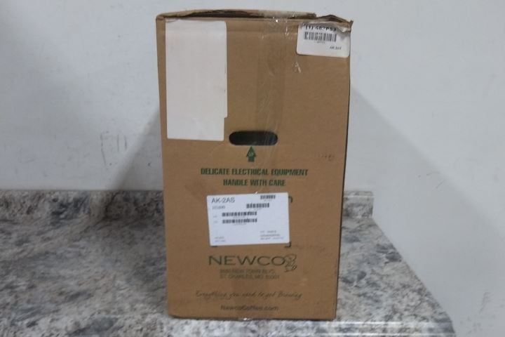 Newco Coffee AK-2AS 120VAC 0.5 GPH Brewing Rate Pourover Coffee Brewer