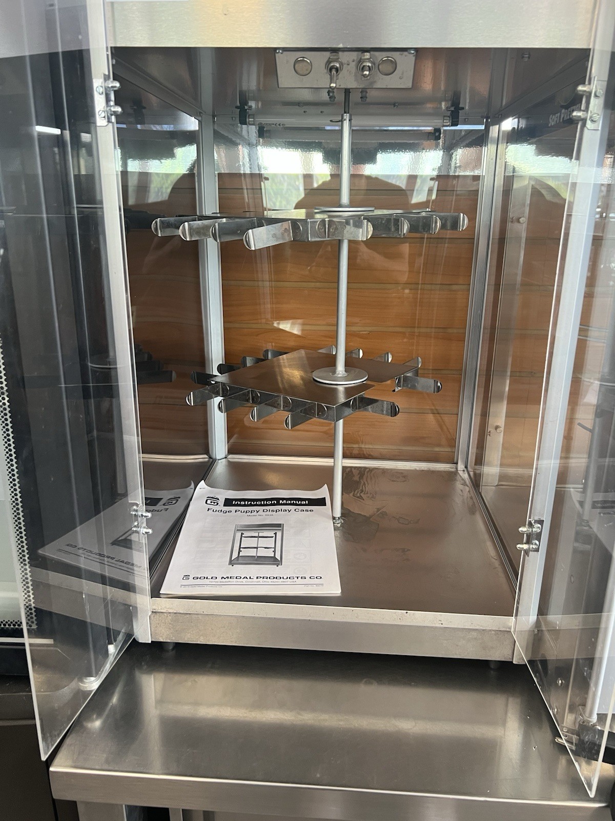 Gold Medal Fudge Puppy Countertop Display Case Merchandiser