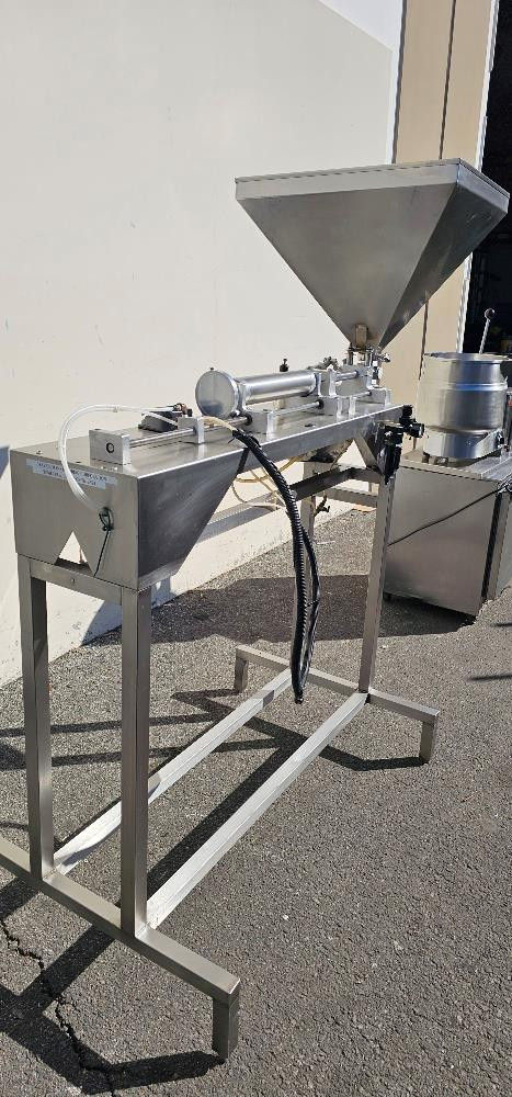 General Manufacturing Pneumatic Cake Filling Depositor w/ Foot Switch 48″ wide