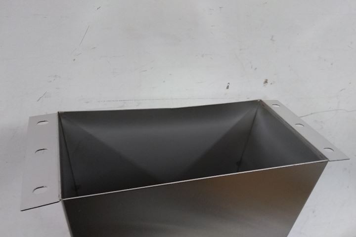 Sani-Lav 5031-0.5 14 In Bowl Width 17 In Bowl Length 0.5 GPM Hand Free Sink