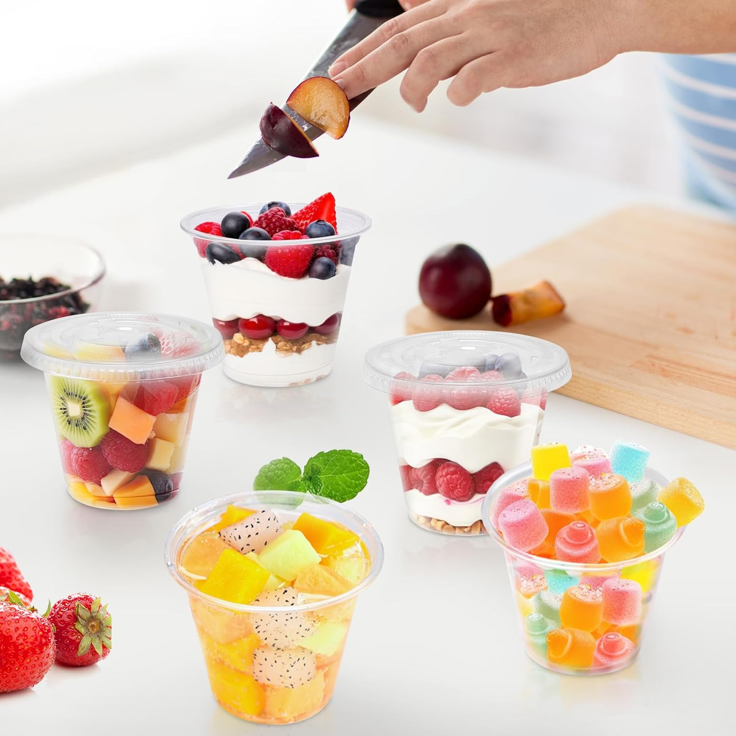 100 Pack 9 Oz Clear Plastic Cups with Lids, Disposable Cups with Flat Lids No Ho