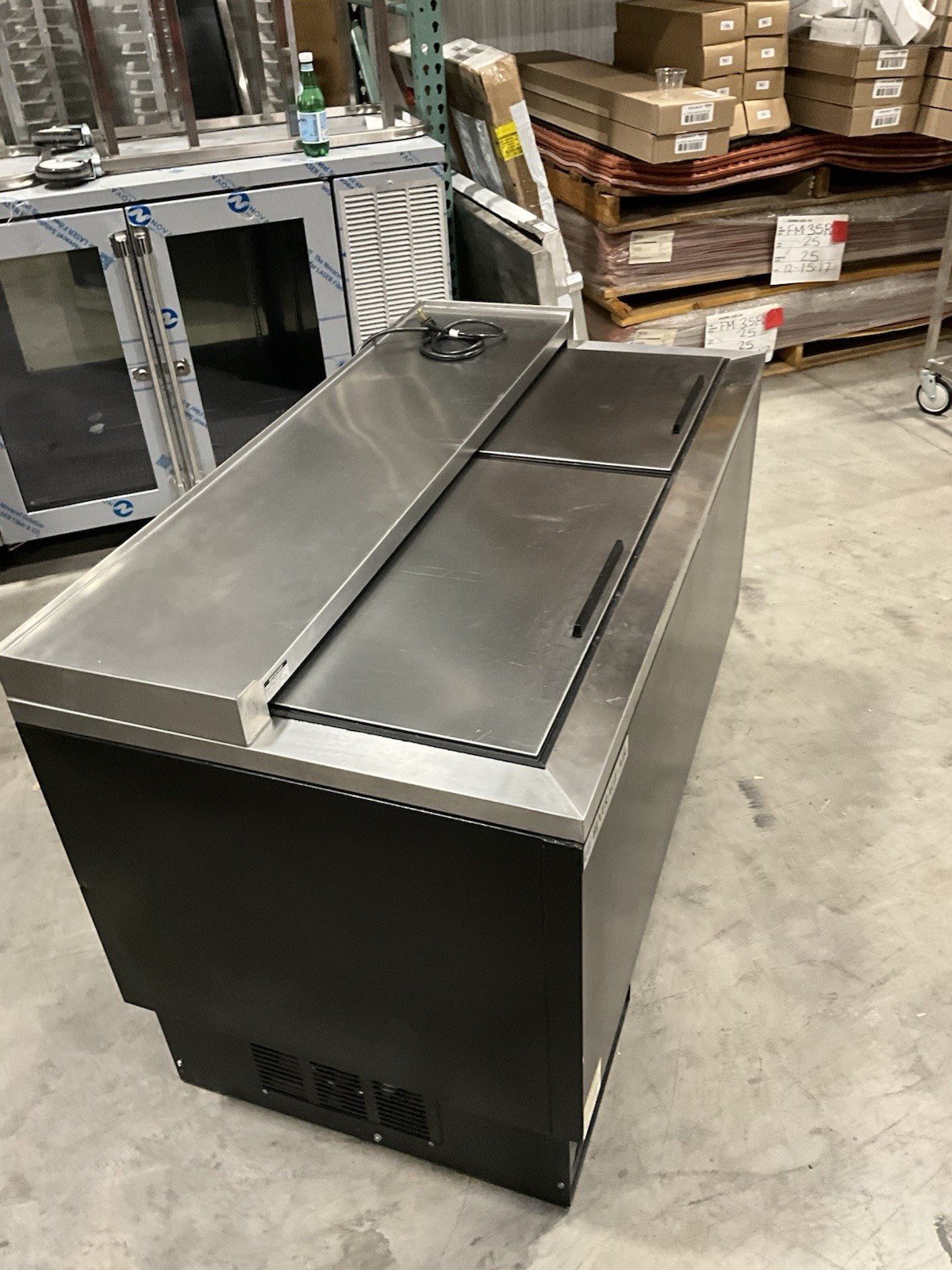 Beverage Air 48″ Black Glass Froster/Plate Chiller 115V Manual Defrost/only GD