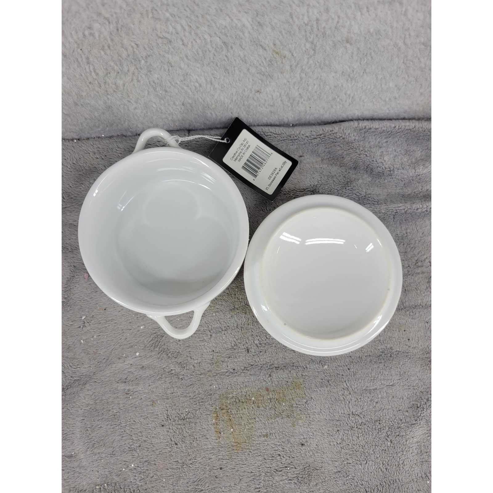 Creative Co Op White Ceramic Ramekin Pot Dish with Lid Microwave Dishwasher Safe