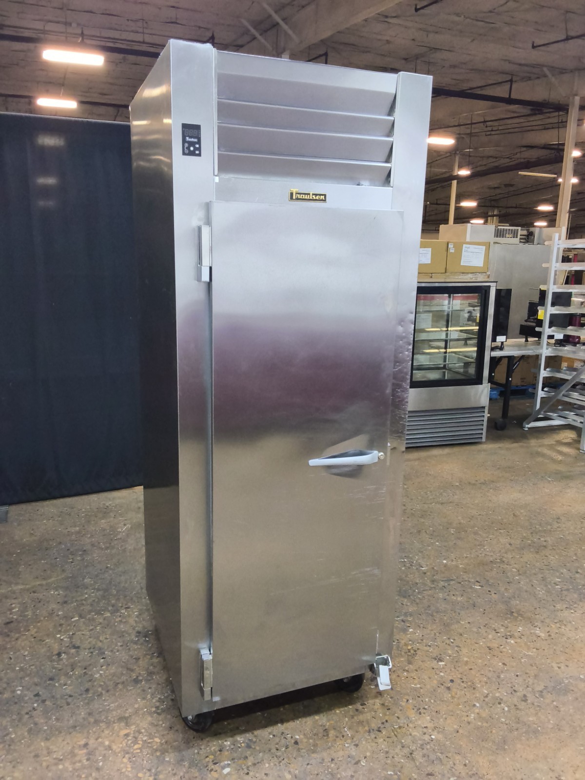 Traulsen RHT132WUT-FHS Commercial 1 solid Door Refrigerator on Casters year 2023