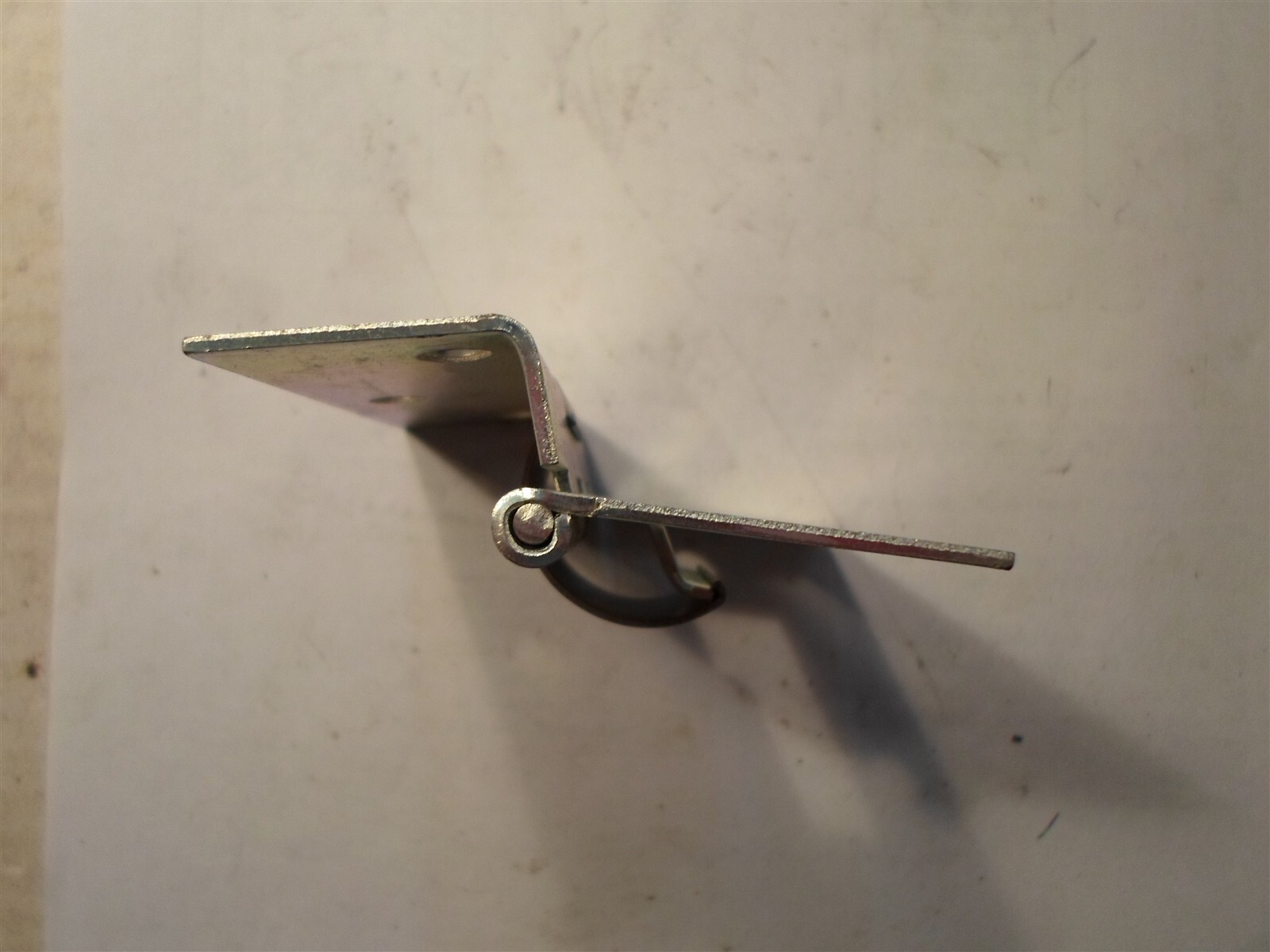 Door Hinge Part No. M8D58