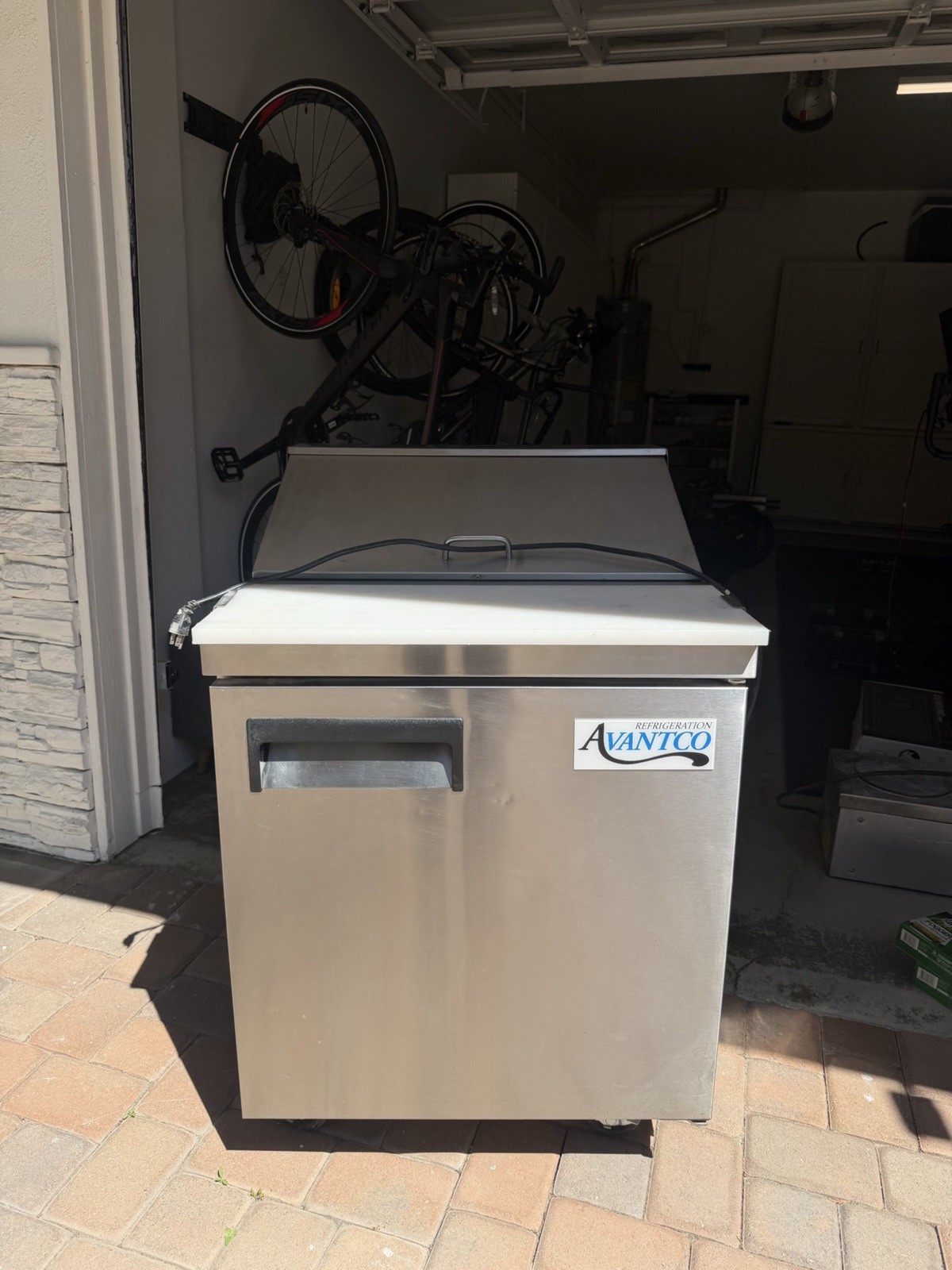 Avantco 27” 1 Door Sandwich Prep Fridge