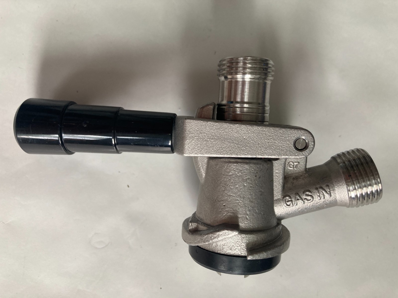 Kegco D Standard Keg Tap Coupler KC KT85D-L w/ Black Lever sell for parts