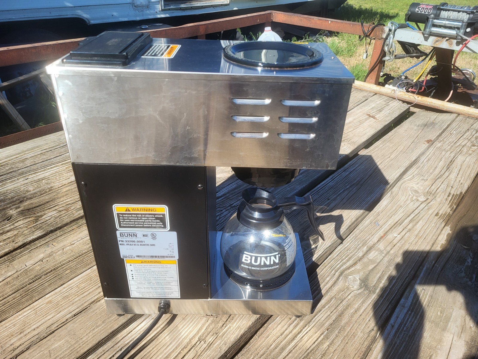 BUNN VPR Series Commercial Pourover Coffee Brewer 2 Warmers Cup Warming Decanter