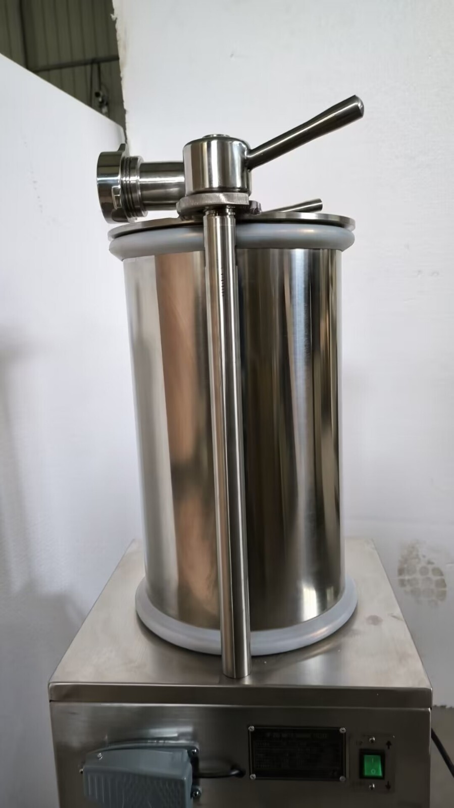 110V 26L Commercial Hydraulic Sausage Stuffer Maker Meat Filler Machine Vertical