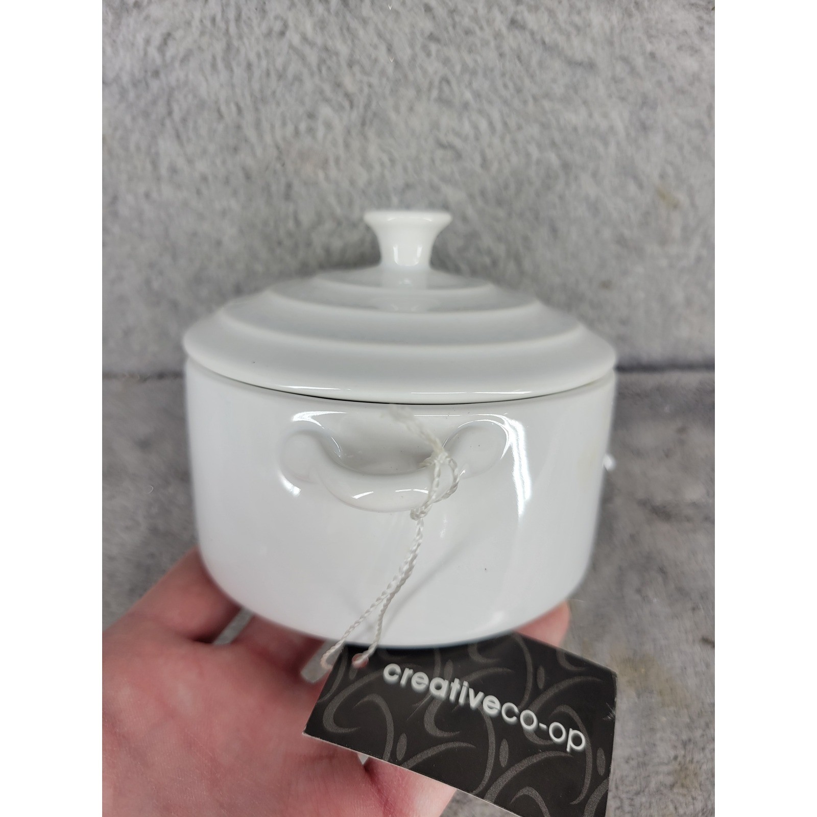 Creative Co Op White Ceramic Ramekin Dish with Lid Small Round Baking Cocotte